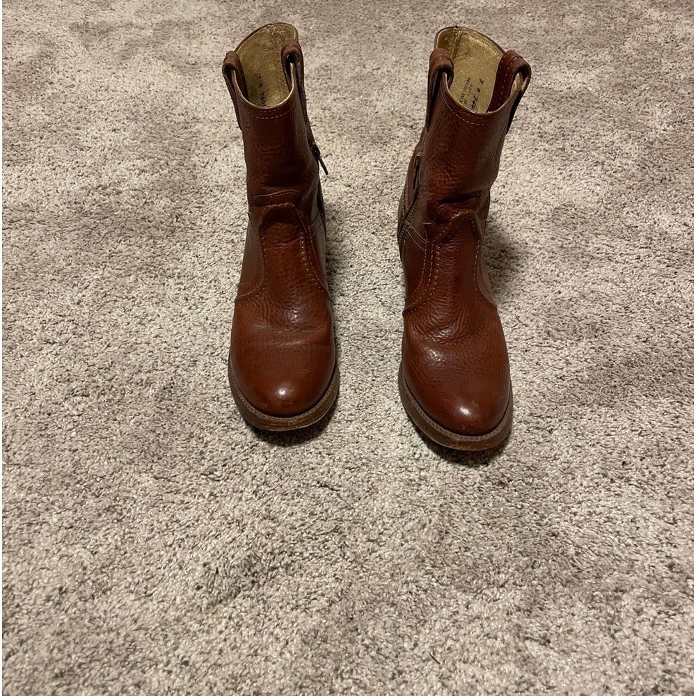 Fabulous leather Frye boots